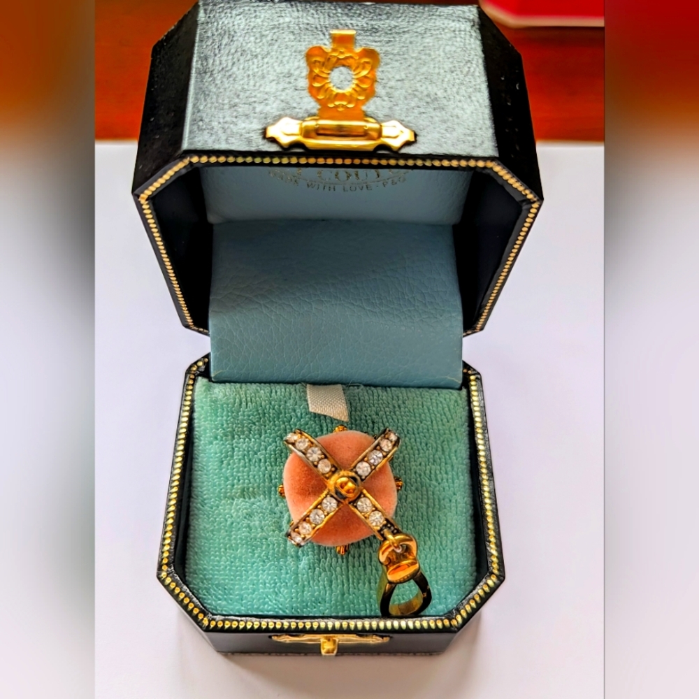 Vintage Juicy Couture crown charm